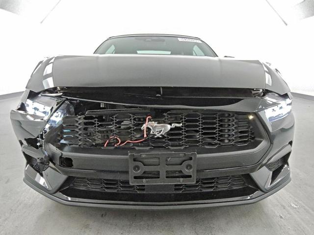 Ford Mustang Image 9