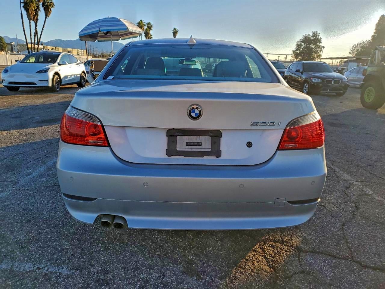 BMW 5 Series I Image 12