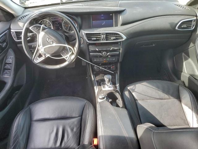 INFINITI Qx Base Image 7