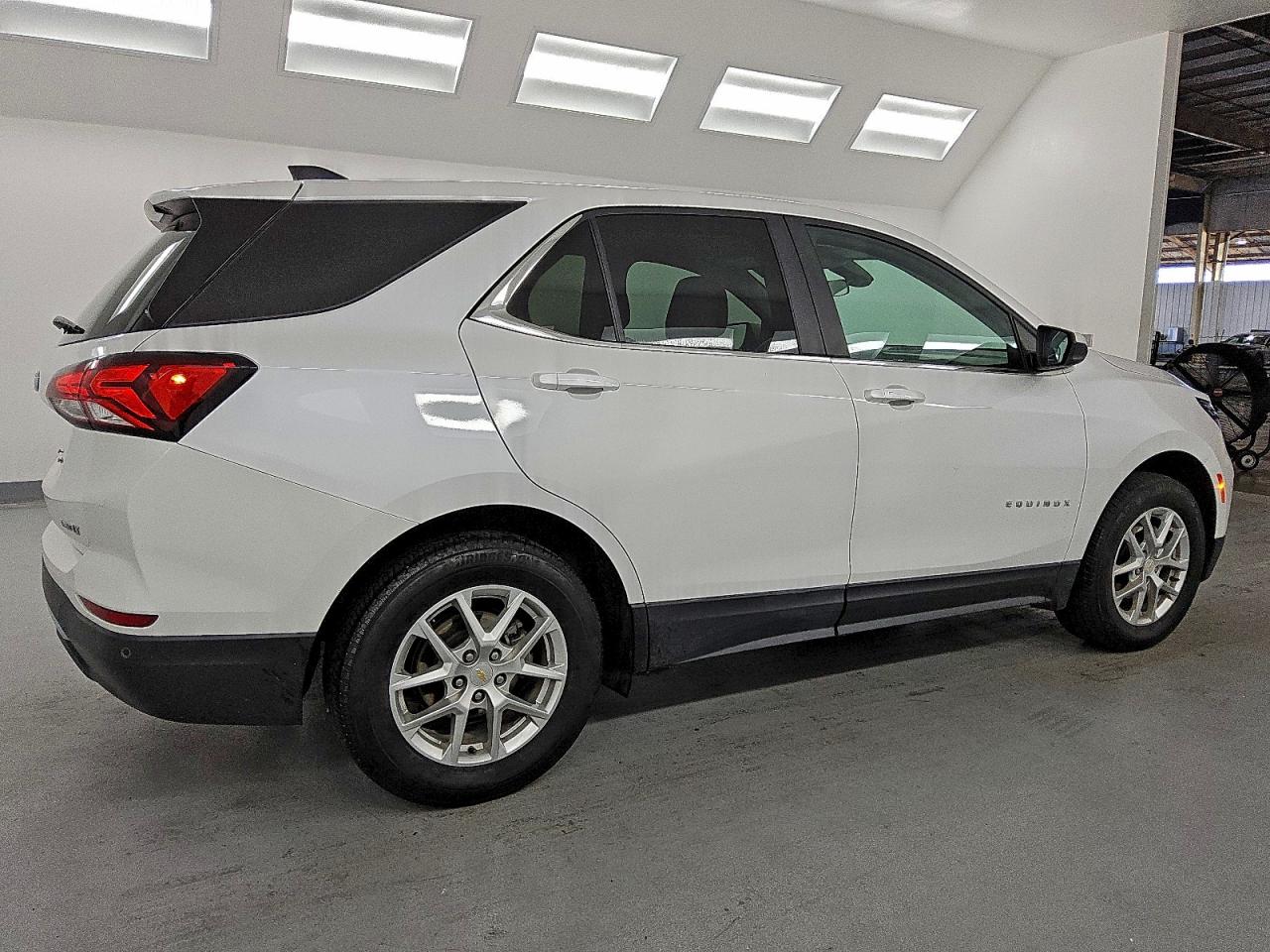 Chevrolet Equinox Lt Image 3