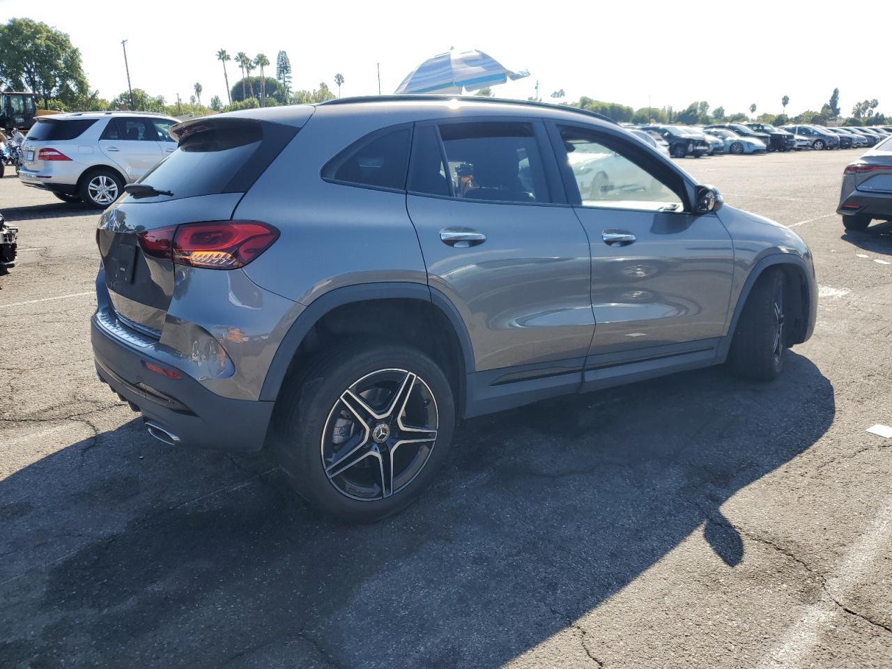 Mercedes-Benz GLA 250 Image 2