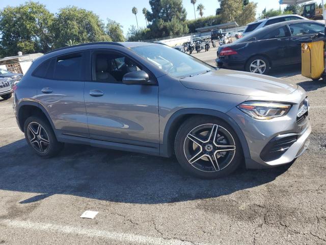 Mercedes-Benz GLA 250 Image 11