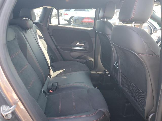 Mercedes-Benz GLA 250 Image 7