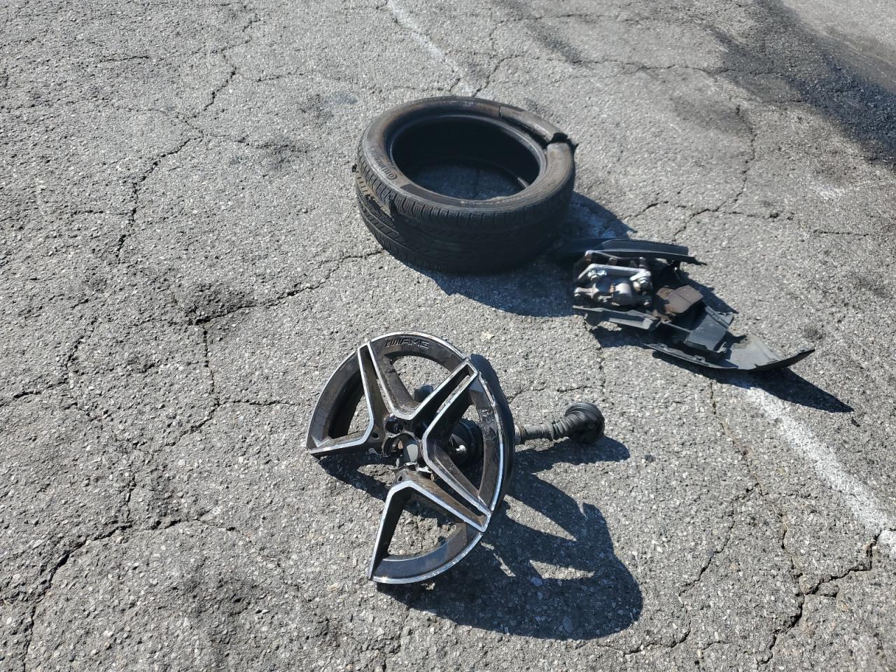 Mercedes-Benz GLA 250 Image 12