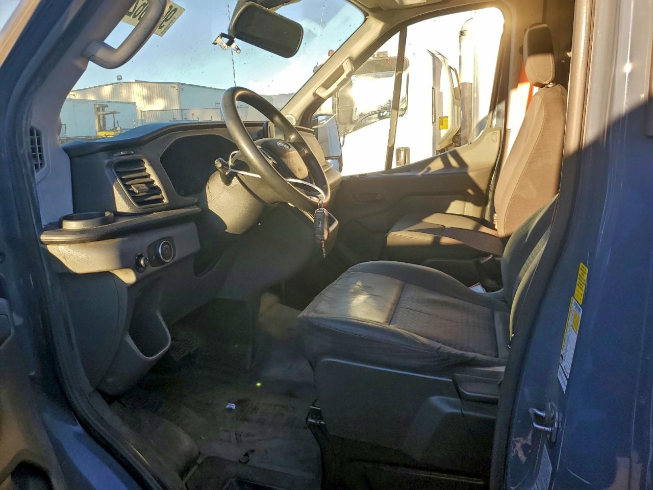 Ford Transit T-250 Image 2