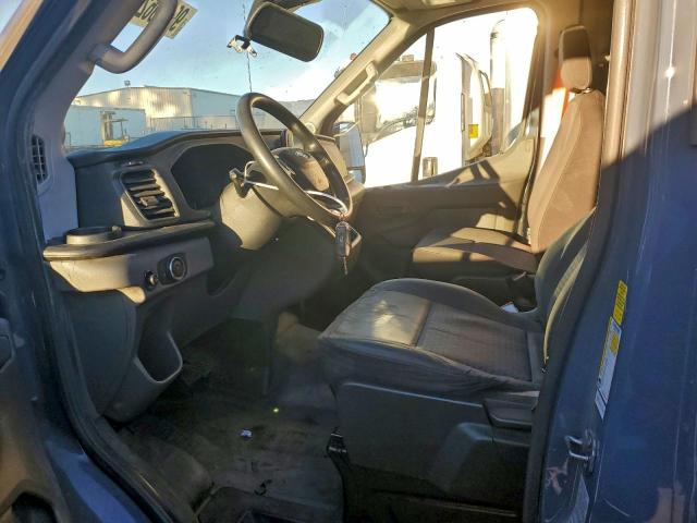 Ford Transit T-250 Image 2