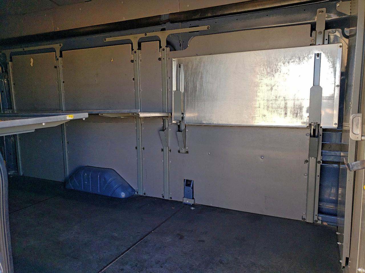 Ford Transit T-250 Image 10