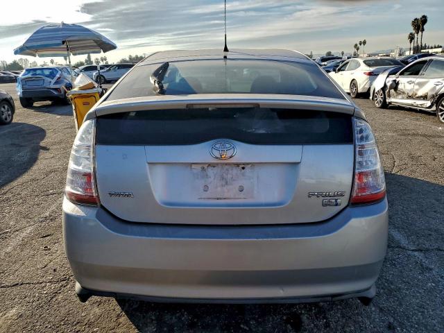 Toyota Prius Image 8