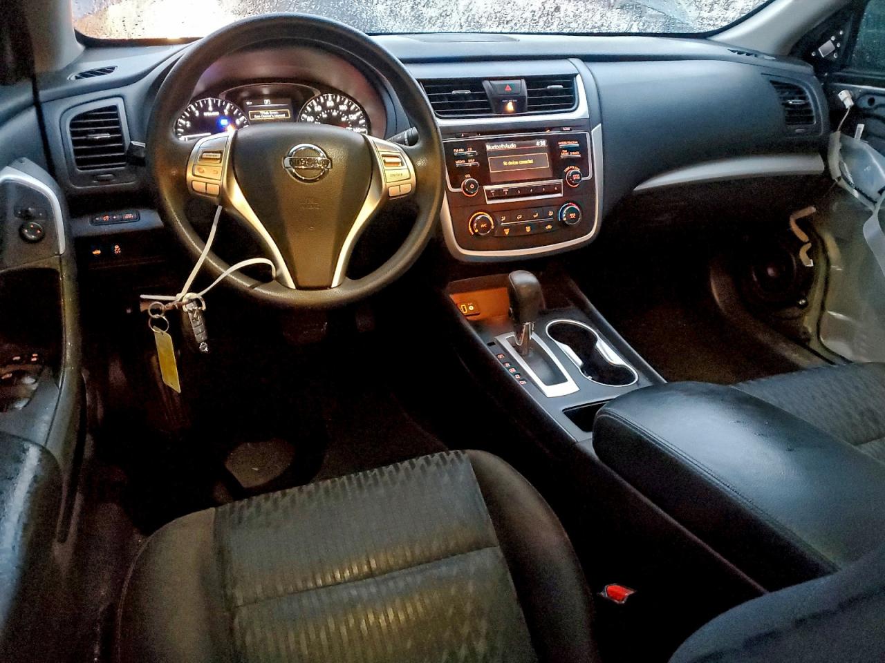 Nissan Altima 2.5 Image 3