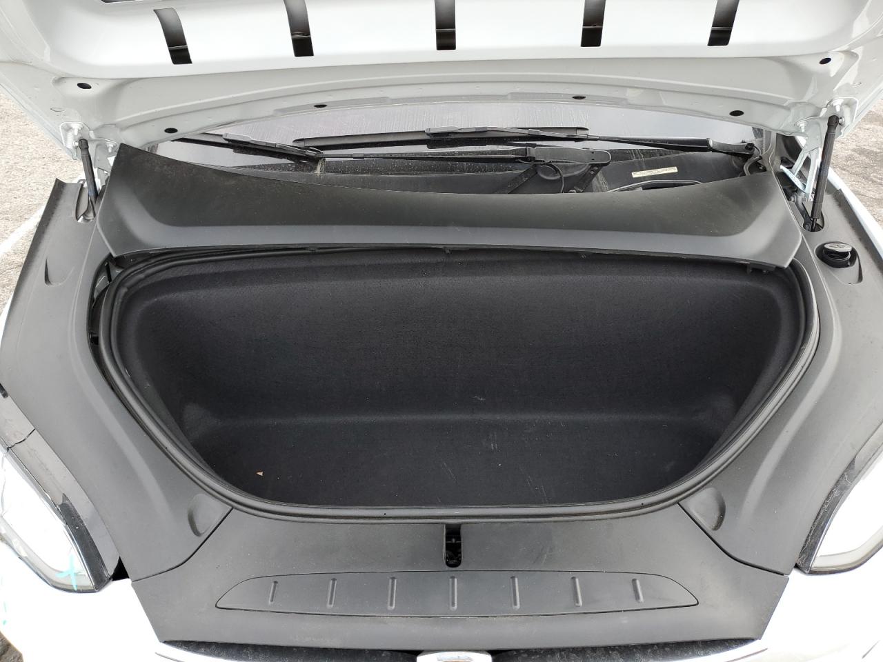 Tesla Model X Image 2