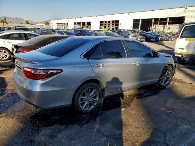 Toyota Camry Le Image 12