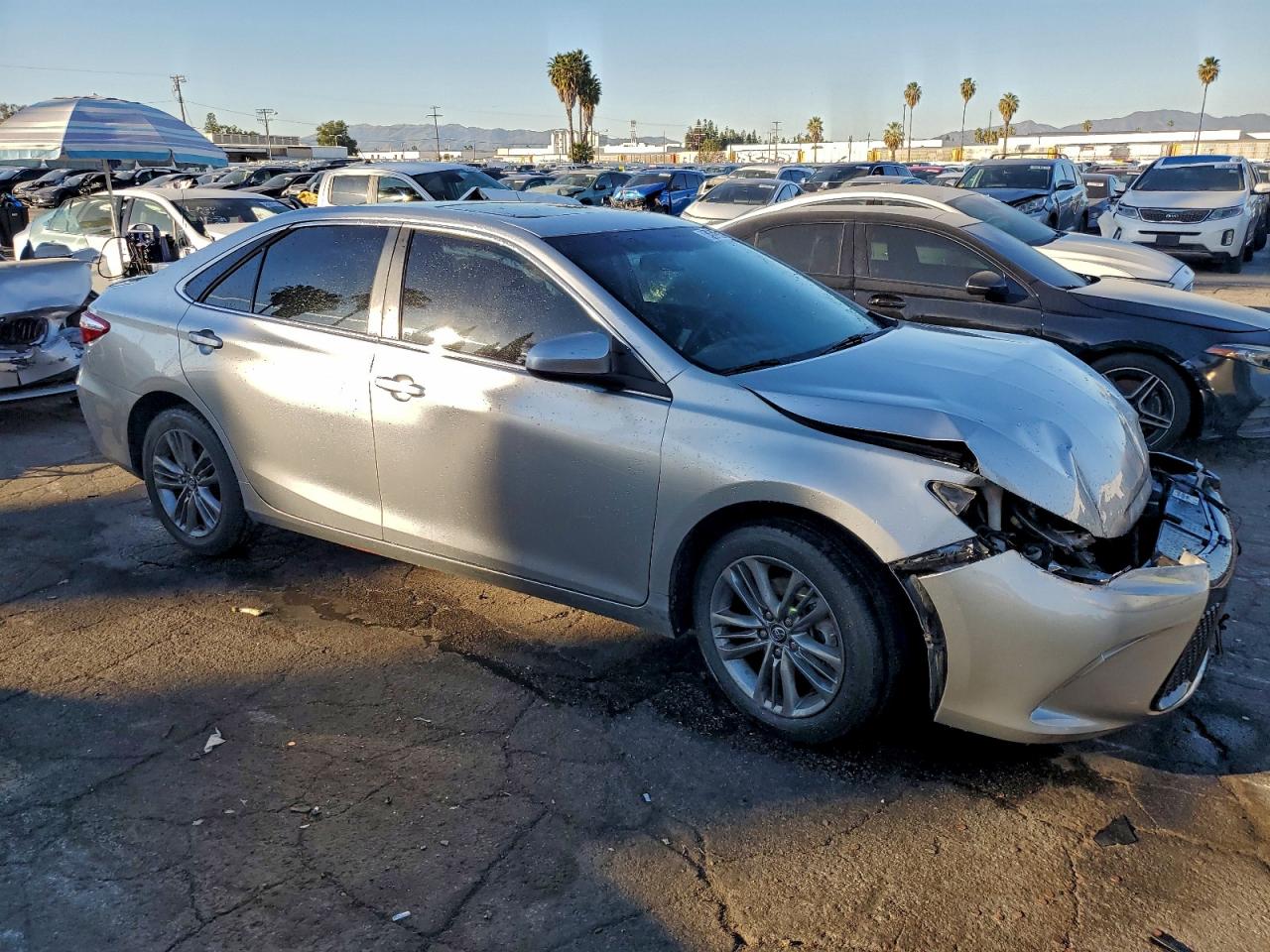 Toyota Camry Le Image 9