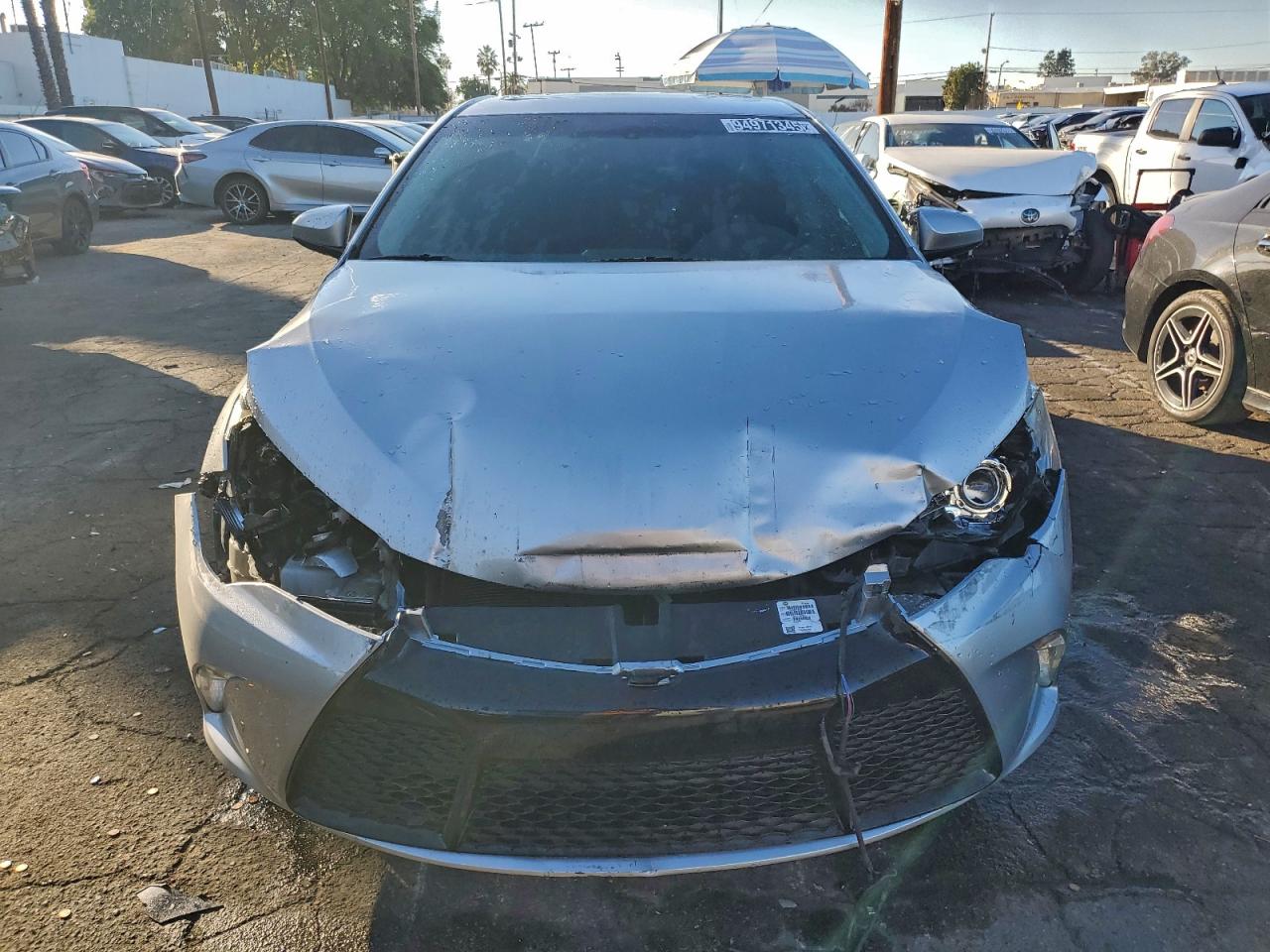 Toyota Camry Le Image 6