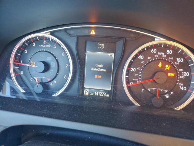 Toyota Camry Le Image 10