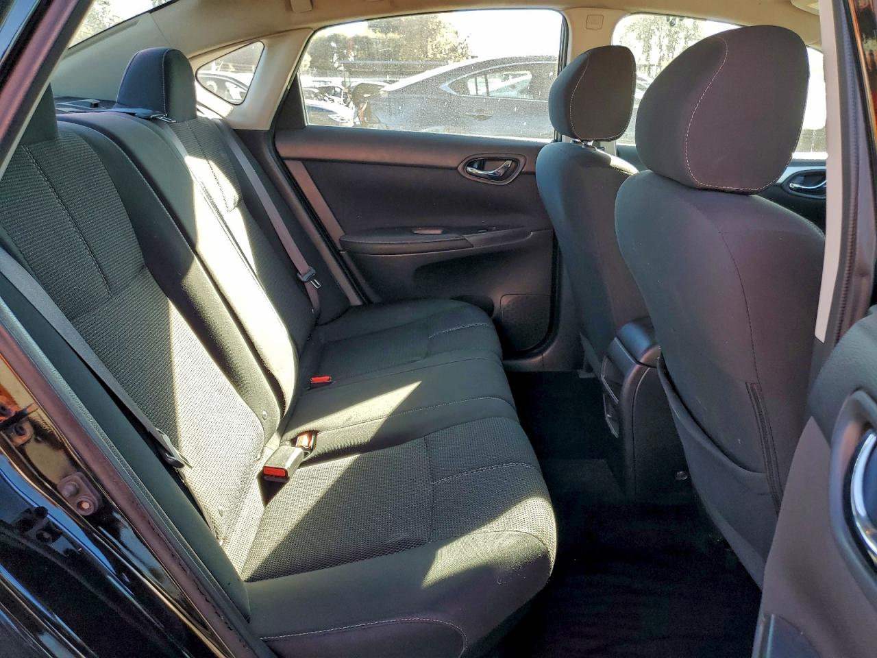 Nissan Sentra S Image 7