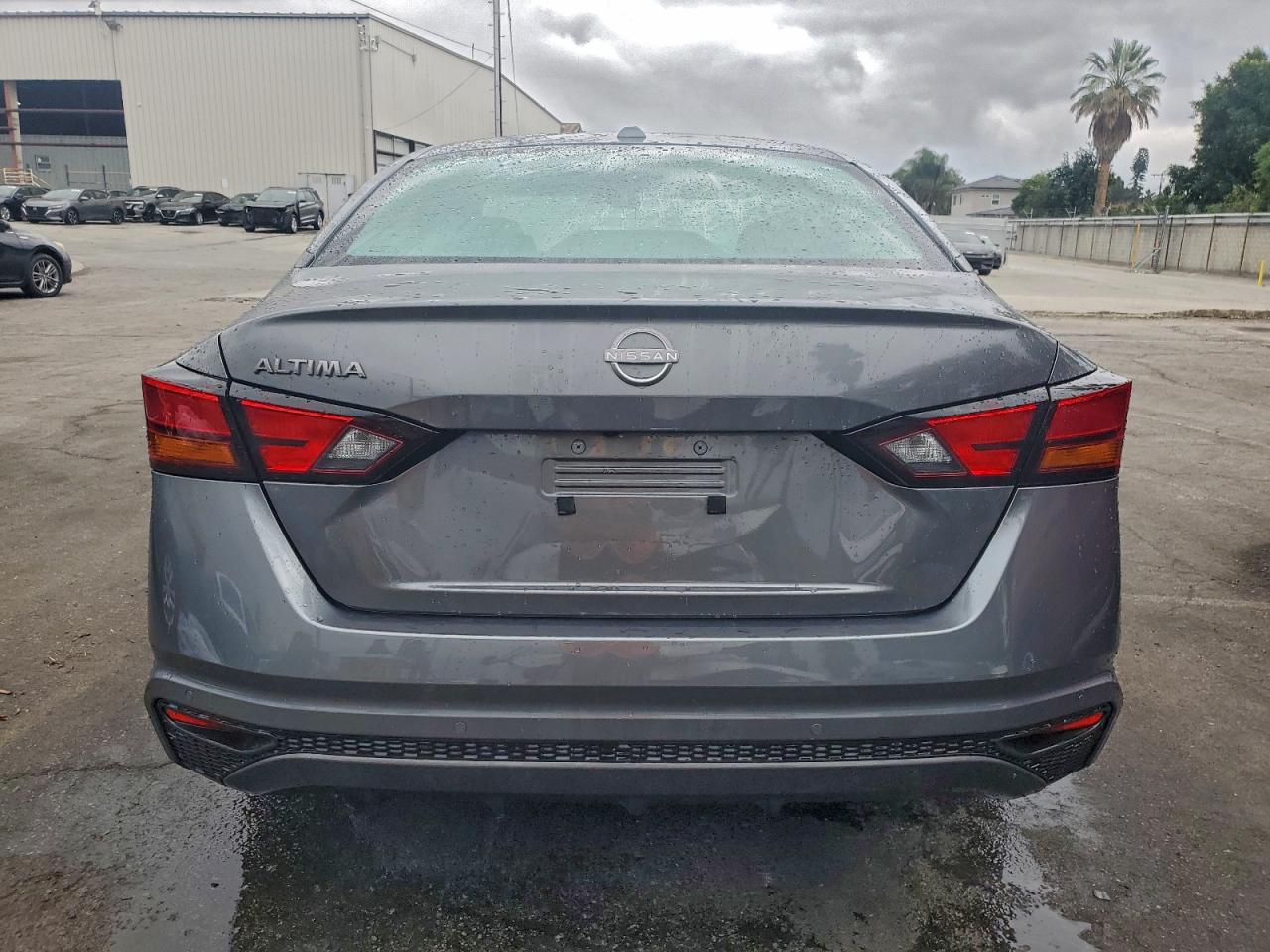 Nissan Altima Sv Image 4