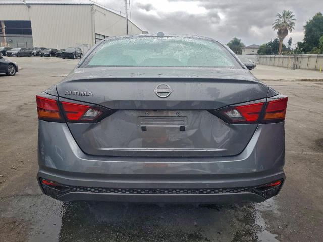 Nissan Altima Sv Image 4