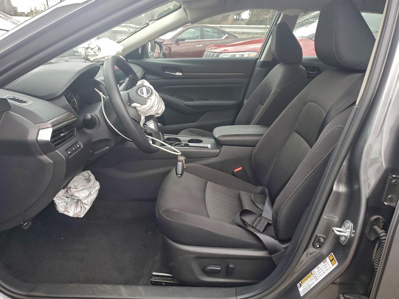 Nissan Altima Sv Image 10