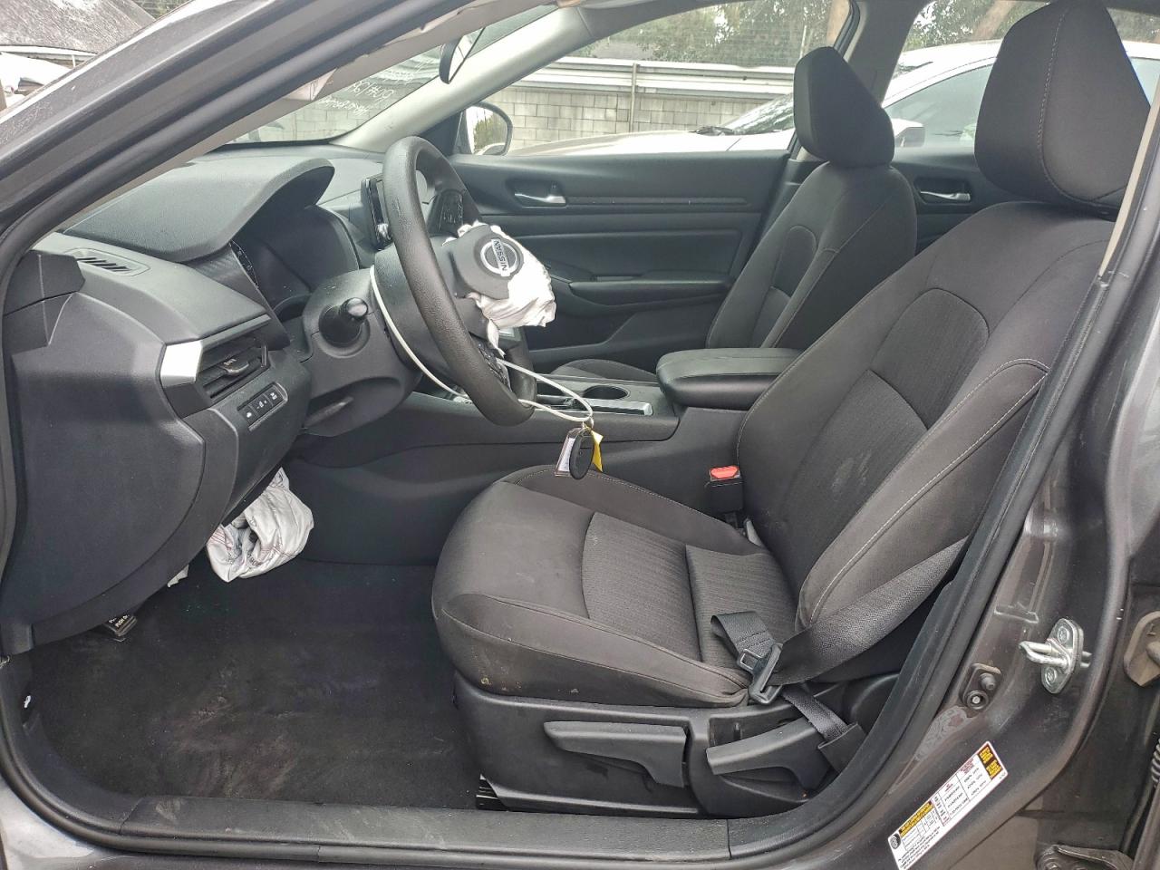 Nissan Altima S Image 3