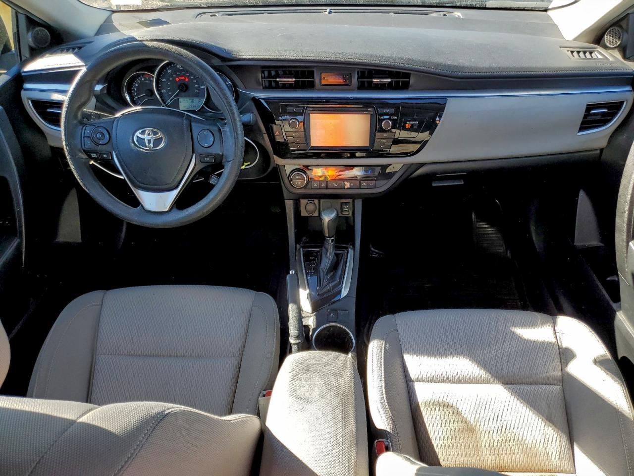 Toyota Corolla L Image 7