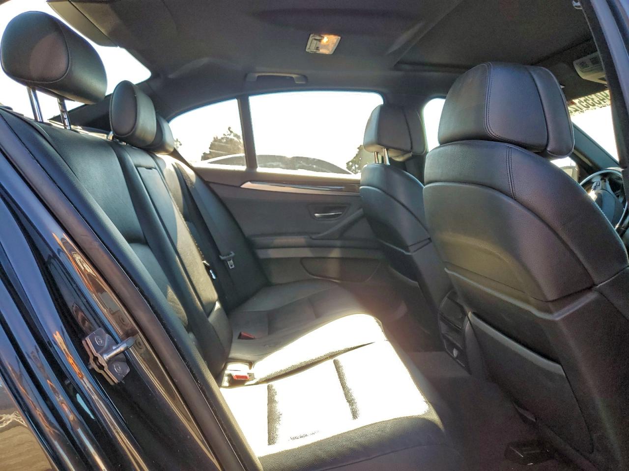 BMW 5 Series I Image 9