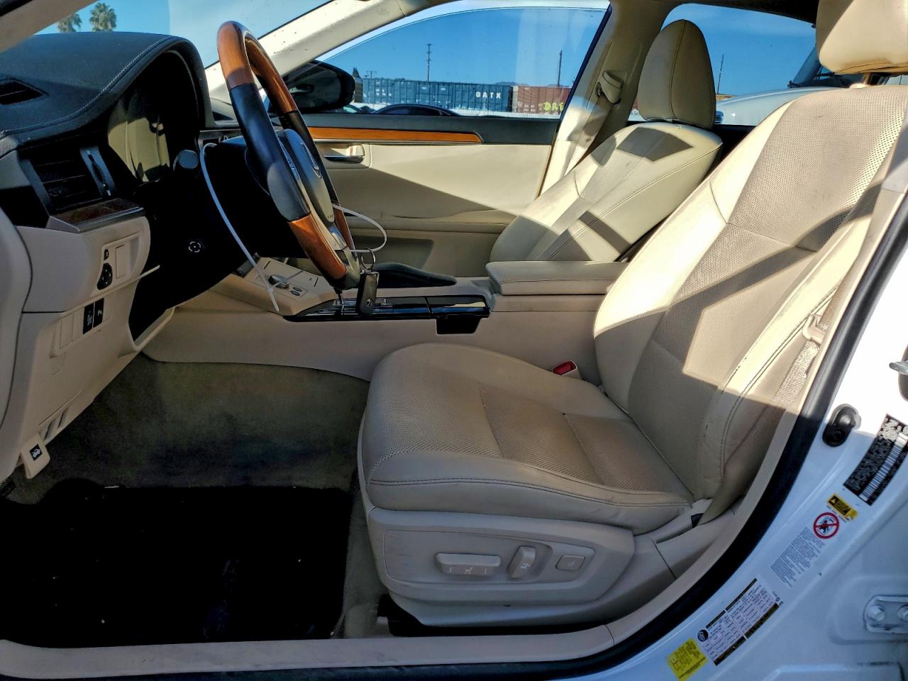 Lexus Es 300h Image 5