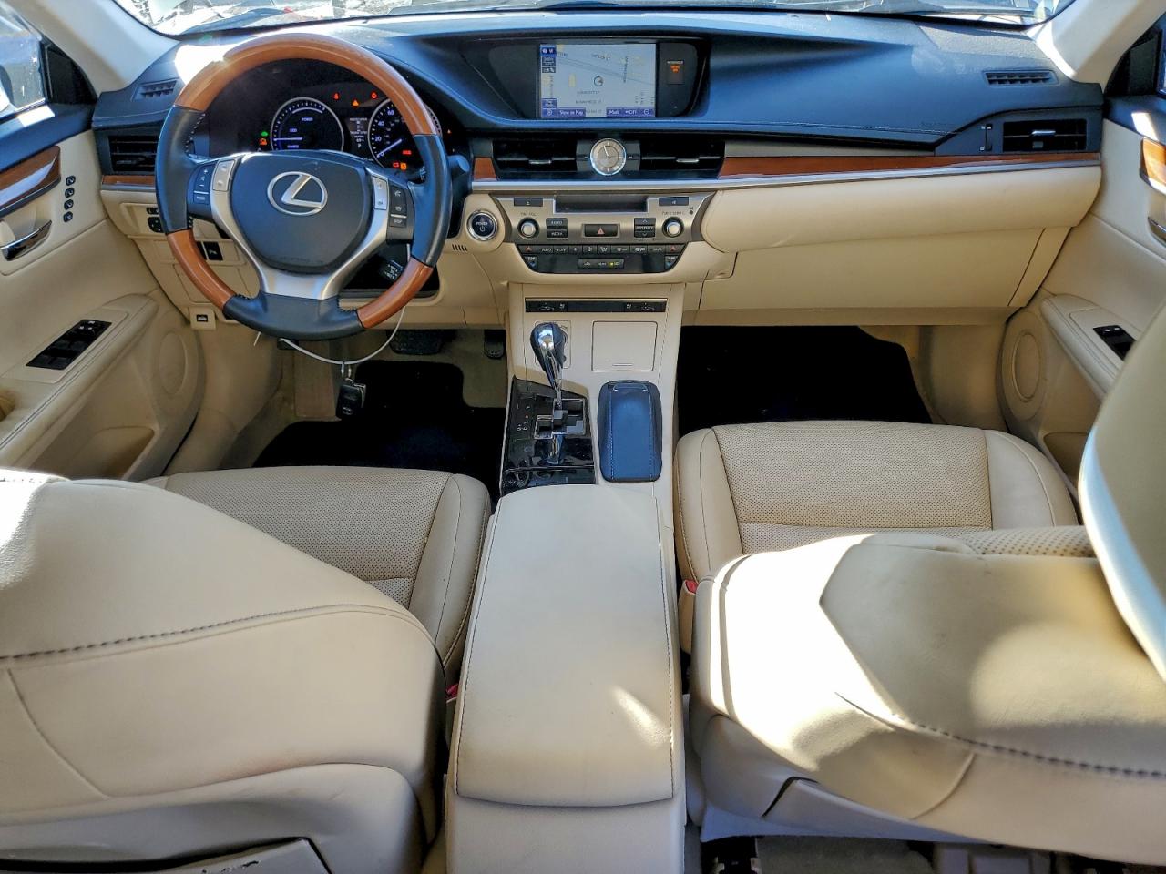 Lexus Es 300h Image 6