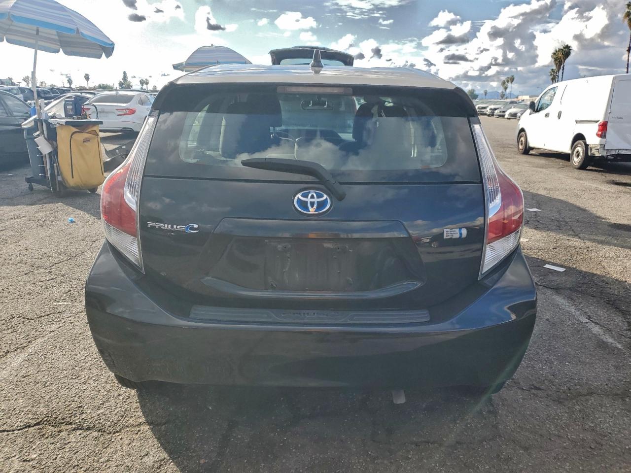 Toyota Prius Image 6