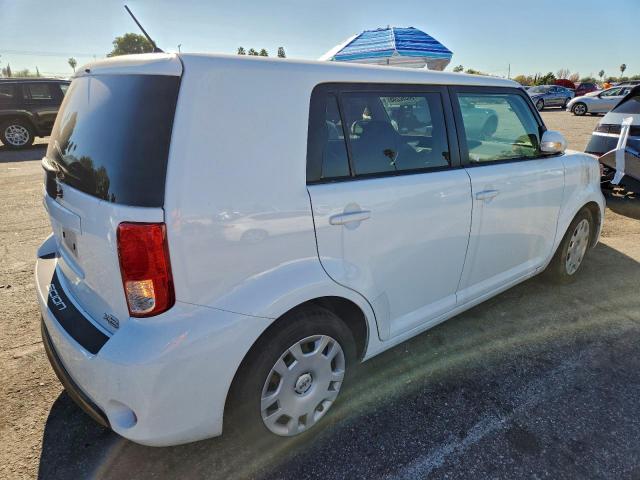 Toyota Scion Image 2