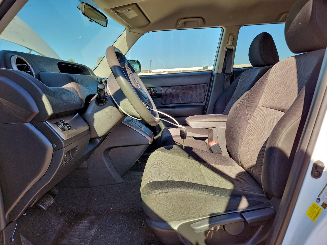 Toyota Scion Image 11