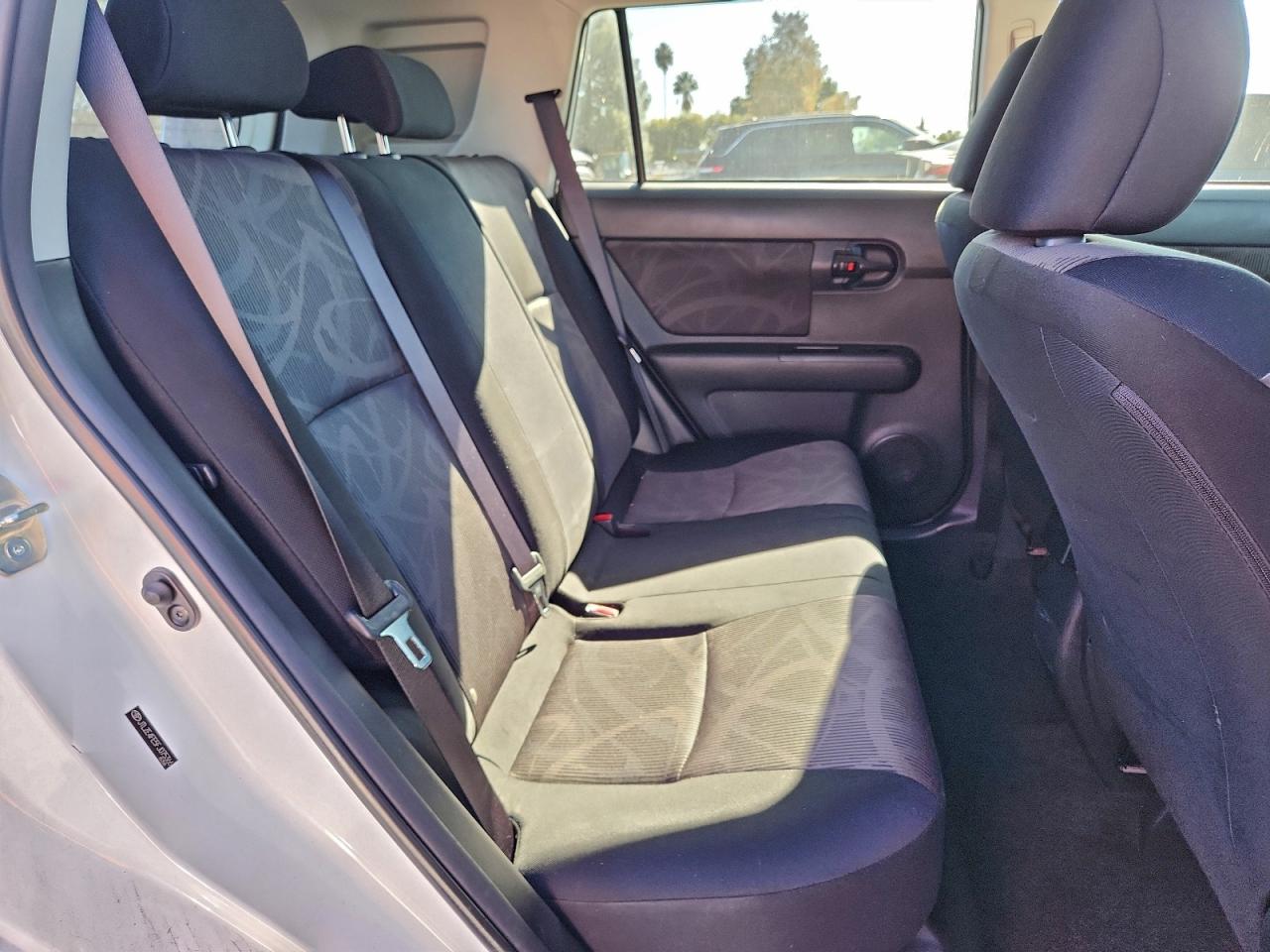 Toyota Scion Image 6