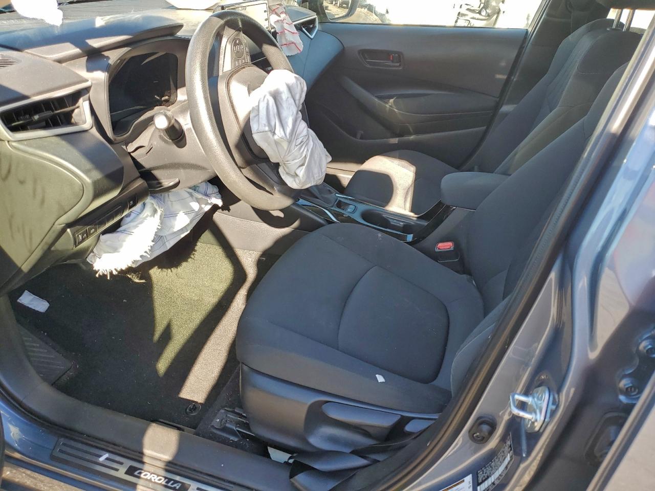 Toyota Corolla Le Image 8