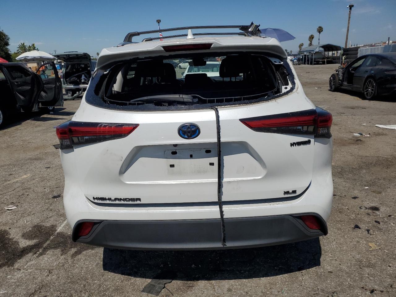 Toyota Highlander Hybrid Xle Image 3