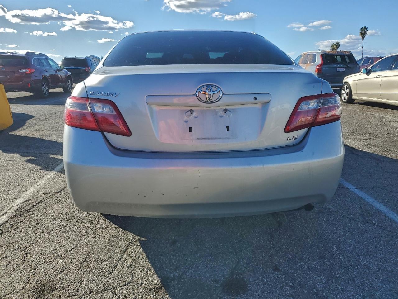 Toyota Camry Ce Image 9