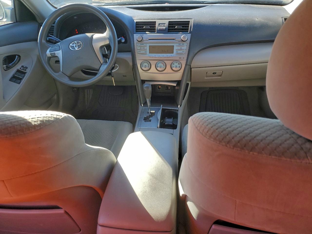 Toyota Camry Ce Image 4