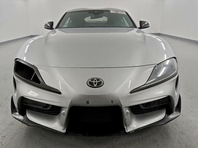 Toyota Supra Base Image 3