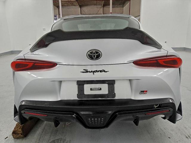 Toyota Supra Base Image 6