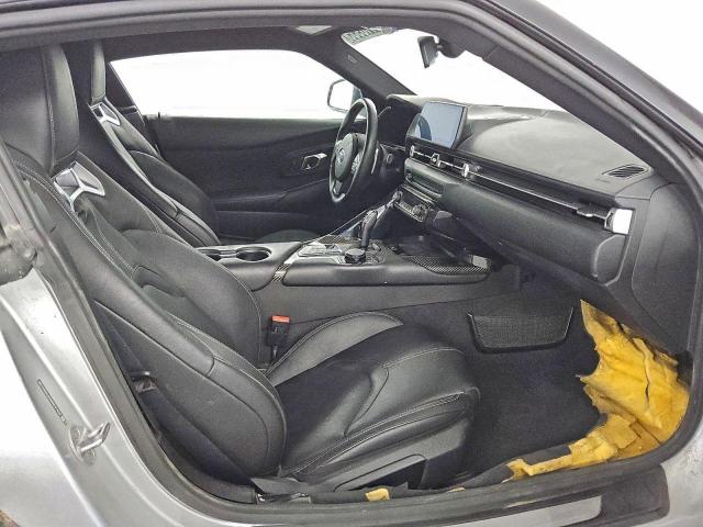 Toyota Supra Base Image 2