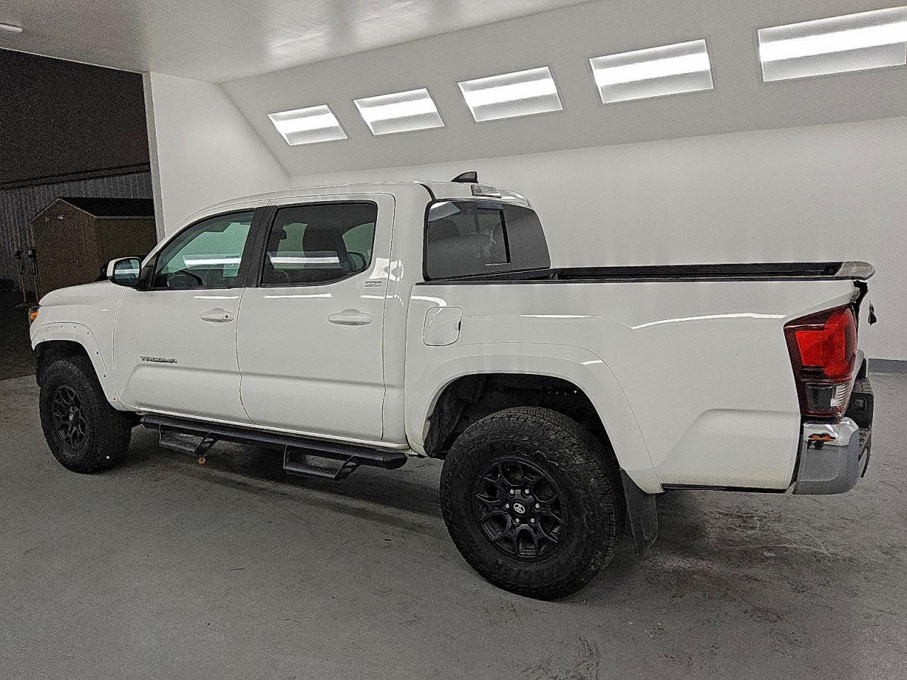 Toyota Tacoma Double Cab Image 6