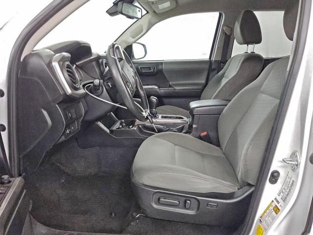 Toyota Tacoma Double Cab Image 11