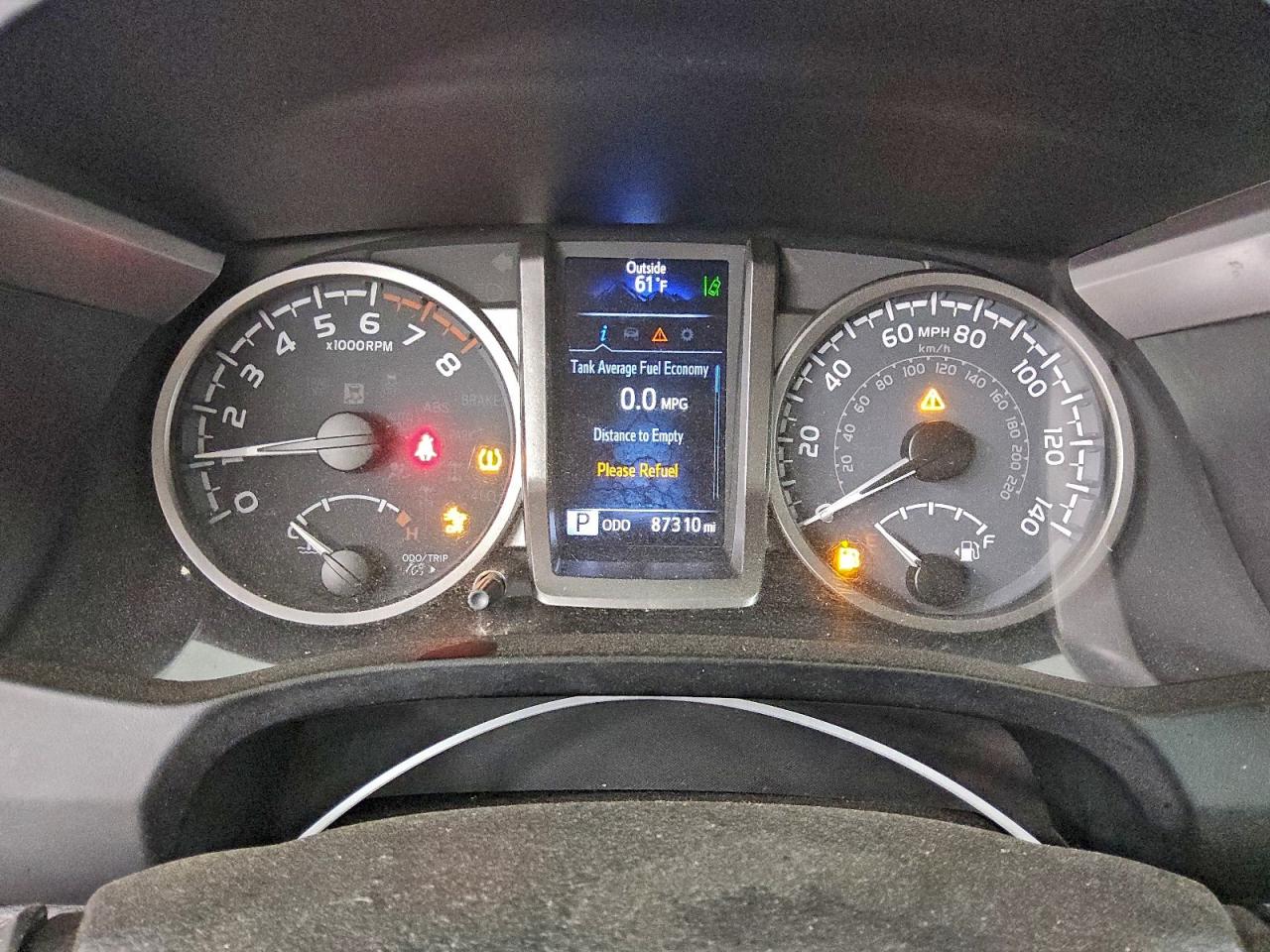 Toyota Tacoma Double Cab Image 4