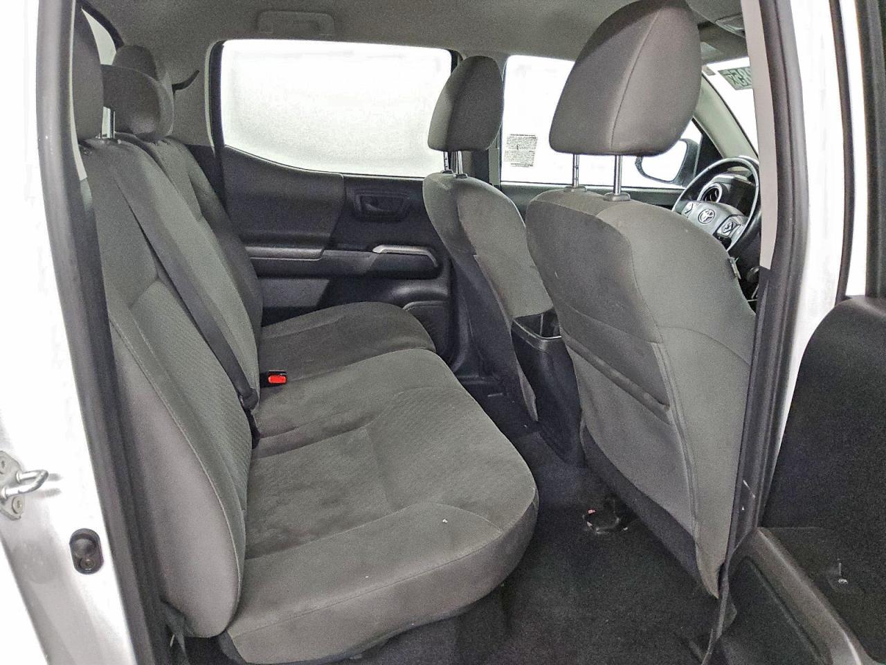 Toyota Tacoma Double Cab Image 7