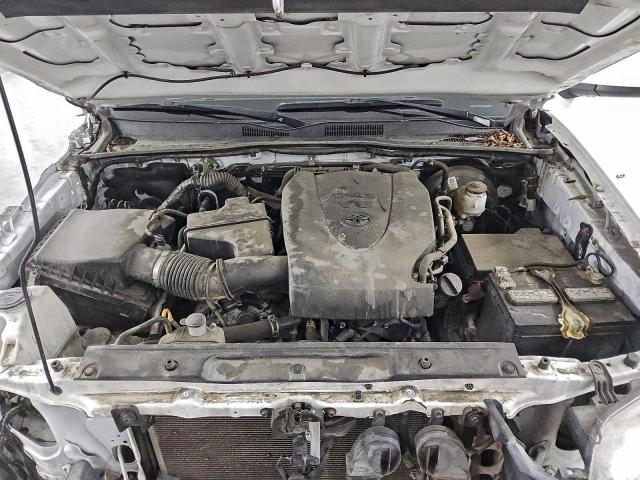 Toyota Tacoma Double Cab Image 12