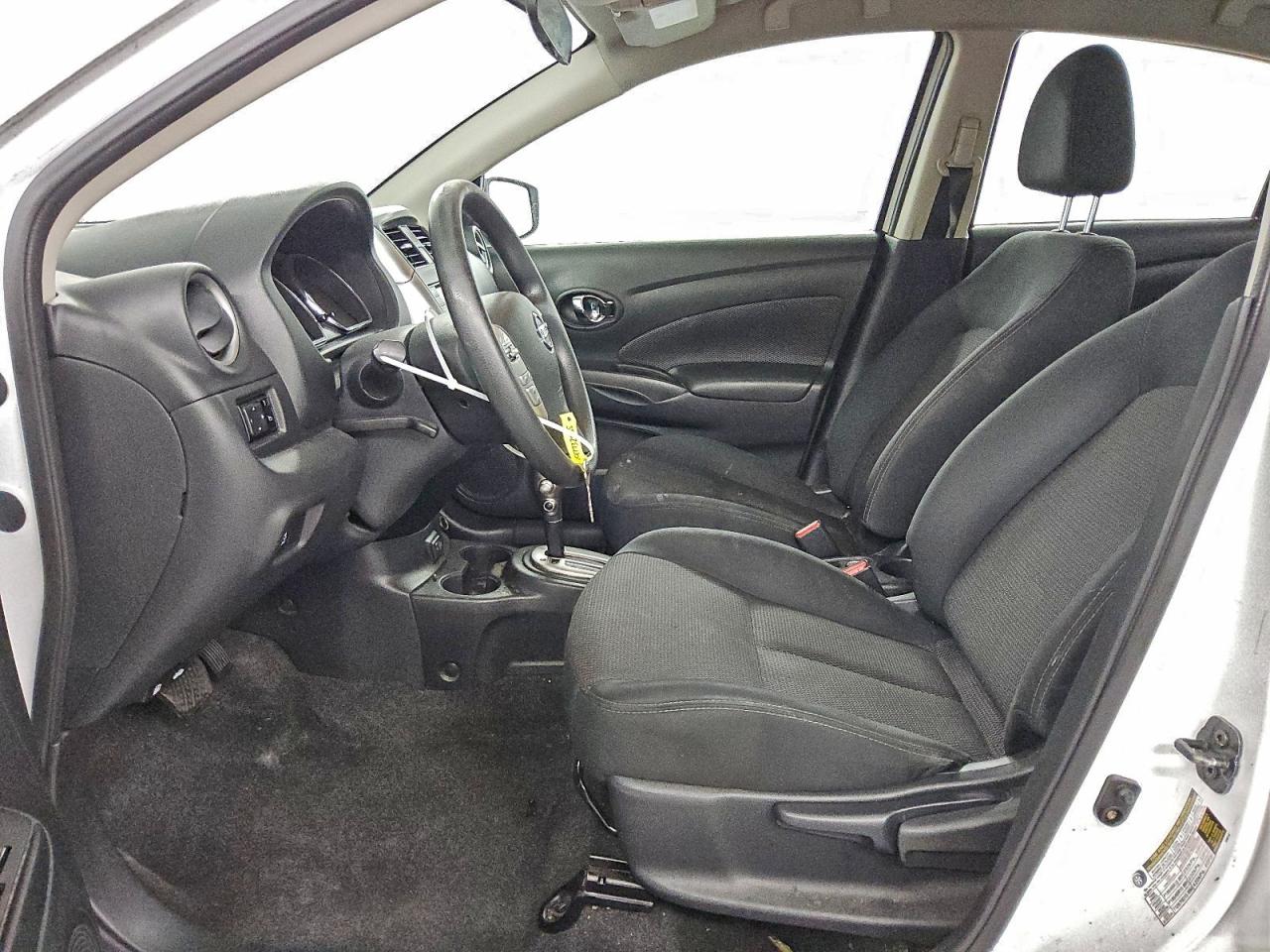 Nissan Versa S Image 7