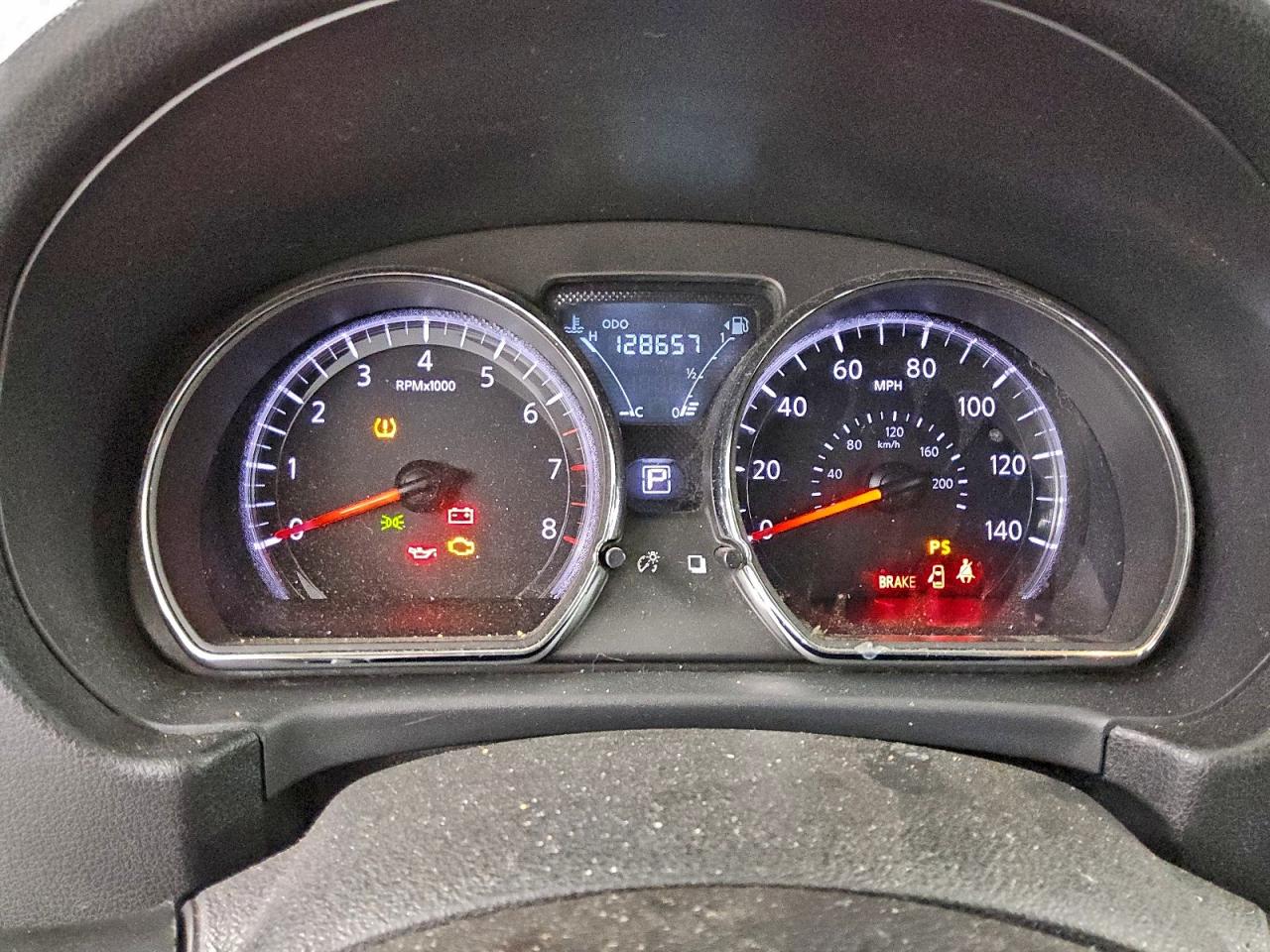 Nissan Versa S Image 13