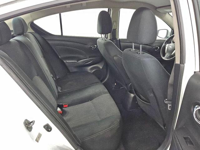 Nissan Versa S Image 11