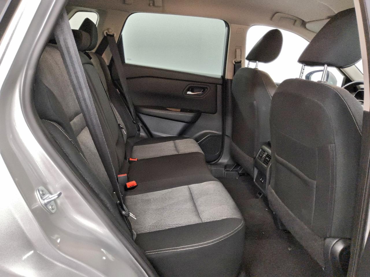 Nissan Rogue Sv Image 13