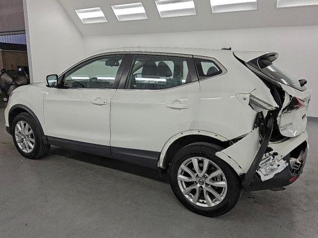 Nissan Rogue S Image 3