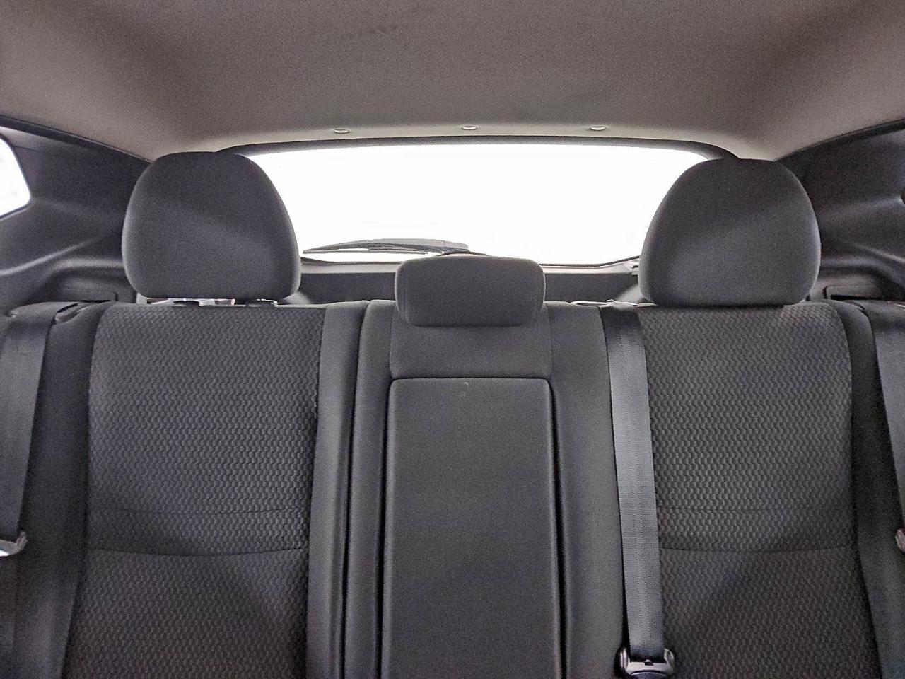 Nissan Rogue S Image 12