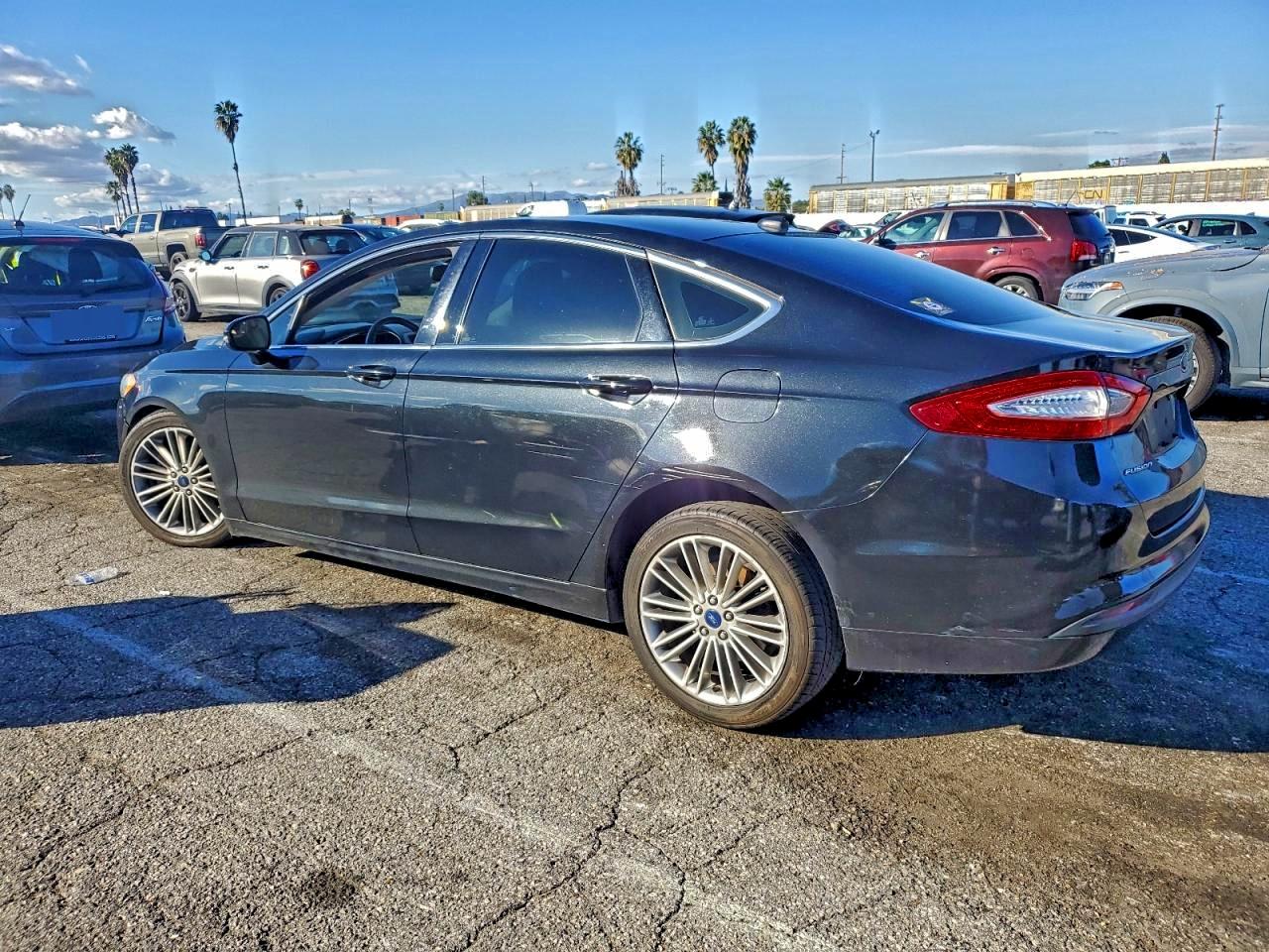 Ford Fusion Se Image 12